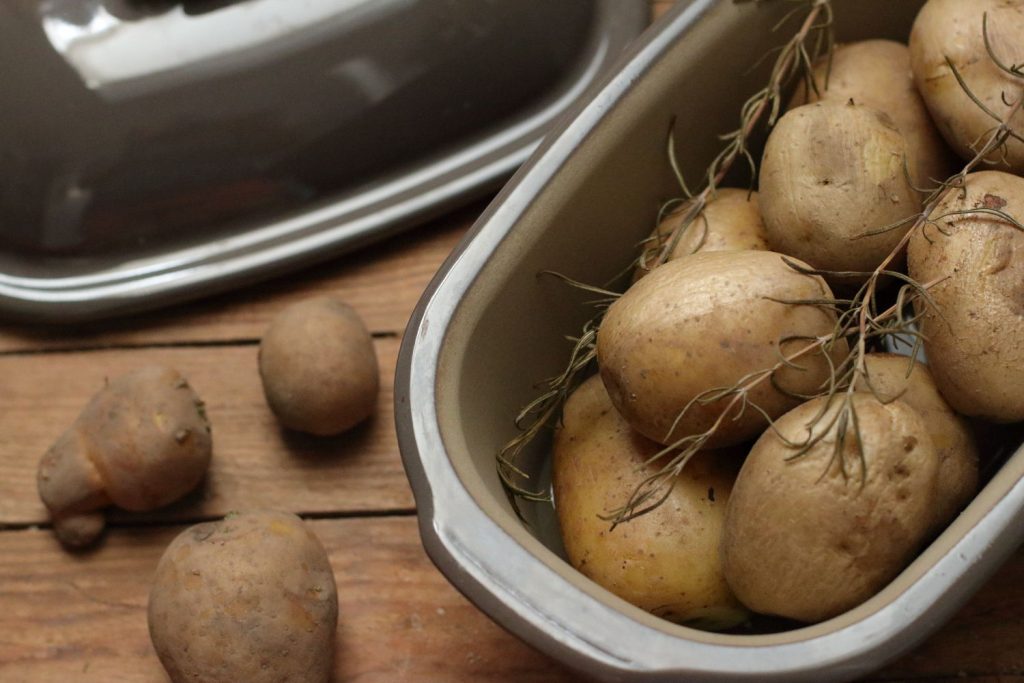 Pellkartoffeln Aus Dem Ofen Kartoffeln Im Ofenmeister Und Zaubermeister Garen Foodrevers