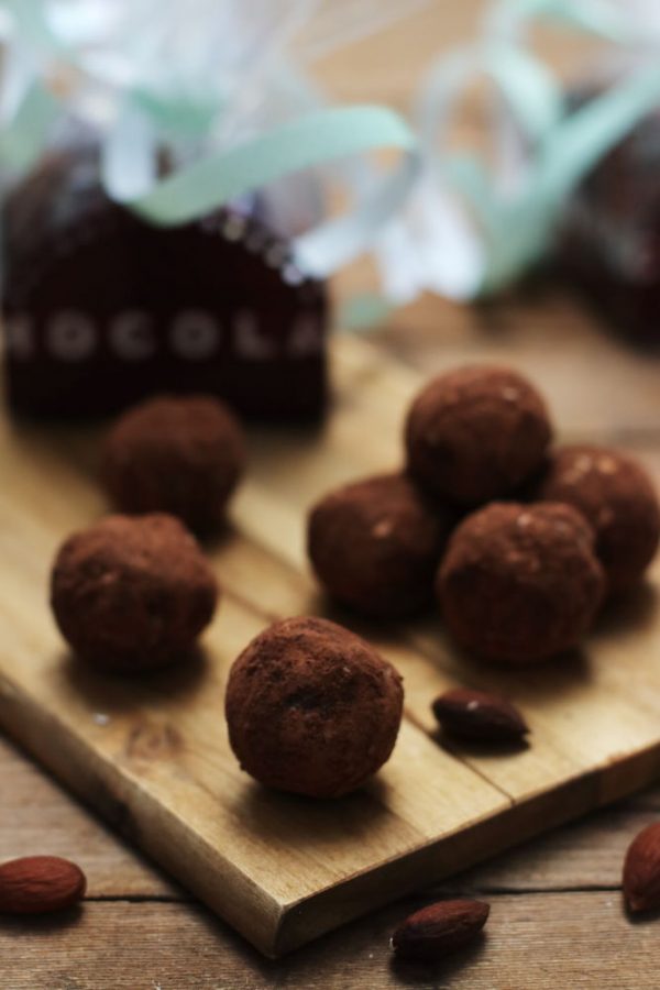 Gesunde Schoko Energy Balls mit Datteln - Clean Eating Geschenke aus ...