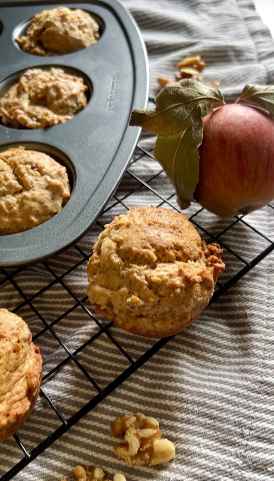 Apfel Walnuss Muffins zuckerfrei - Foodrevers